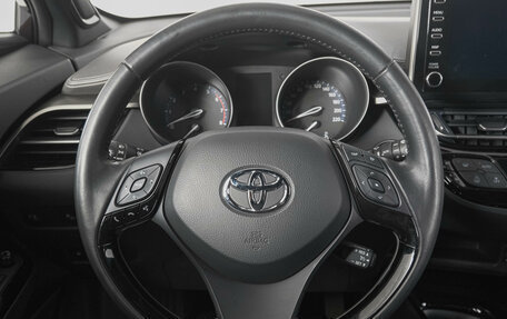 Toyota C-HR I рестайлинг, 2022 год, 2 899 000 рублей, 16 фотография