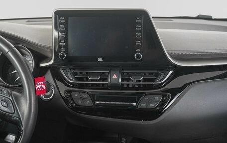 Toyota C-HR I рестайлинг, 2022 год, 2 899 000 рублей, 20 фотография