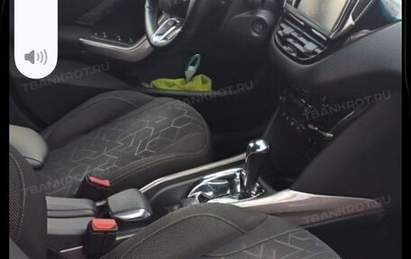 Peugeot 2008 II, 2016 год, 700 000 рублей, 14 фотография