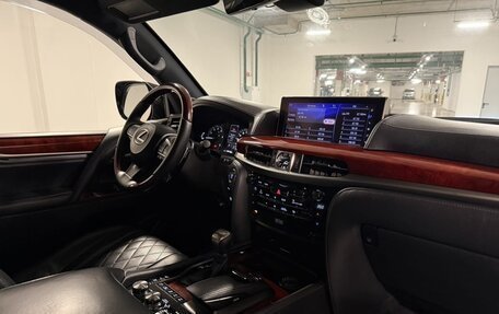 Lexus LX III, 2018 год, 6 390 000 рублей, 19 фотография