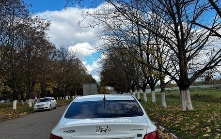 Hyundai Solaris II рестайлинг, 2013 год, 650 000 рублей, 3 фотография