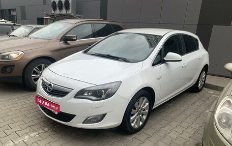 Opel Astra J, 2010 год, 790 000 рублей, 3 фотография