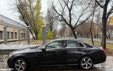 Mercedes-Benz E-Класс, 2019 год, 3 000 000 рублей, 2 фотография