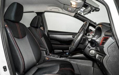 Nissan Leaf II, 2018 год, 1 750 000 рублей, 5 фотография