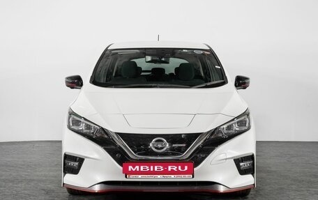 Nissan Leaf II, 2018 год, 1 750 000 рублей, 2 фотография