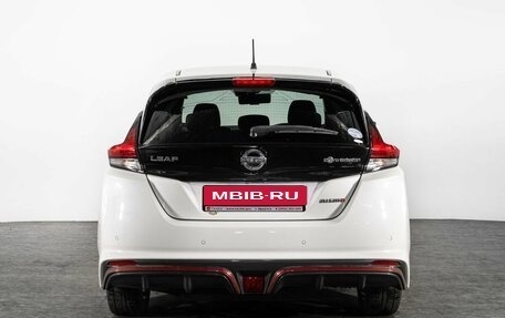 Nissan Leaf II, 2018 год, 1 750 000 рублей, 4 фотография