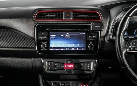 Nissan Leaf II, 2018 год, 1 750 000 рублей, 13 фотография