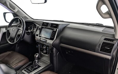 Toyota Land Cruiser Prado 150 рестайлинг 2, 2018 год, 4 700 000 рублей, 4 фотография