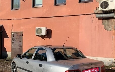 Mitsubishi Carisma I, 2001 год, 185 000 рублей, 2 фотография