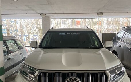 Toyota Land Cruiser Prado 150 рестайлинг 2, 2018 год, 4 700 000 рублей, 16 фотография