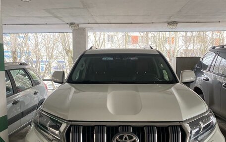 Toyota Land Cruiser Prado 150 рестайлинг 2, 2018 год, 4 700 000 рублей, 19 фотография