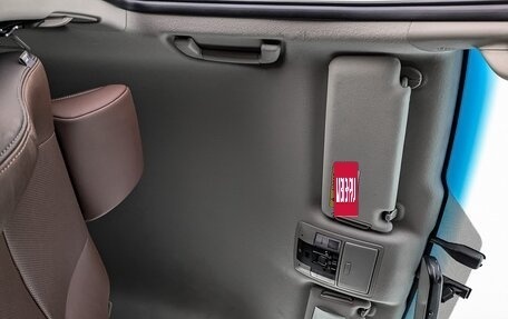 Toyota Land Cruiser Prado 150 рестайлинг 2, 2018 год, 4 700 000 рублей, 9 фотография