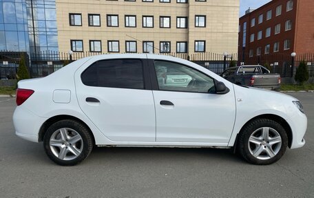Renault Logan II, 2018 год, 849 000 рублей, 2 фотография