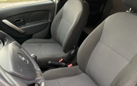 Renault Logan II, 2018 год, 849 000 рублей, 11 фотография