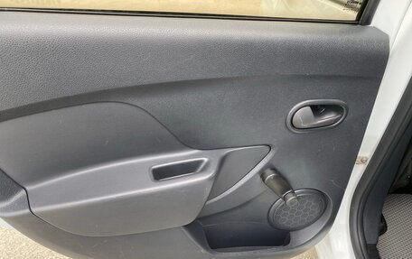 Renault Logan II, 2018 год, 849 000 рублей, 19 фотография