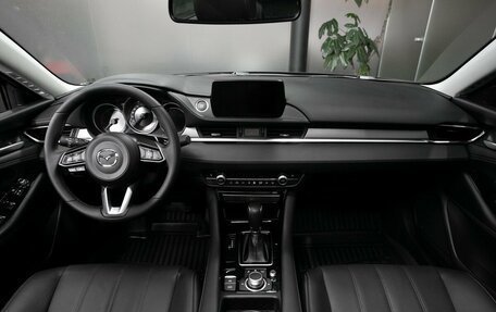 Mazda 6, 2023 год, 4 000 000 рублей, 24 фотография