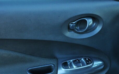 Nissan Juke II, 2011 год, 800 000 рублей, 10 фотография