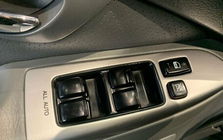 Toyota Land Cruiser Prado 120 рестайлинг, 2003 год, 1 750 000 рублей, 8 фотография