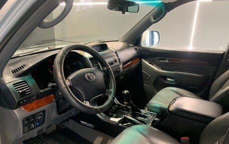 Toyota Land Cruiser Prado 120 рестайлинг, 2003 год, 1 750 000 рублей, 13 фотография