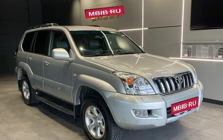 Toyota Land Cruiser Prado 120 рестайлинг, 2003 год, 1 750 000 рублей, 2 фотография