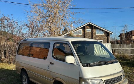 Toyota HiAce H100, 1995 год, 450 000 рублей, 3 фотография