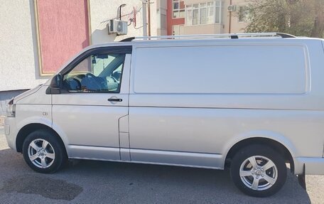 Volkswagen Transporter T5 рестайлинг, 2013 год, 2 200 000 рублей, 6 фотография