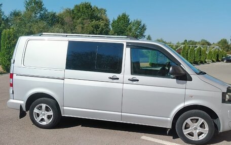 Volkswagen Transporter T5 рестайлинг, 2013 год, 2 200 000 рублей, 2 фотография