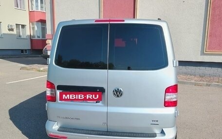 Volkswagen Transporter T5 рестайлинг, 2013 год, 2 200 000 рублей, 4 фотография