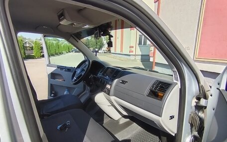 Volkswagen Transporter T5 рестайлинг, 2013 год, 2 200 000 рублей, 12 фотография