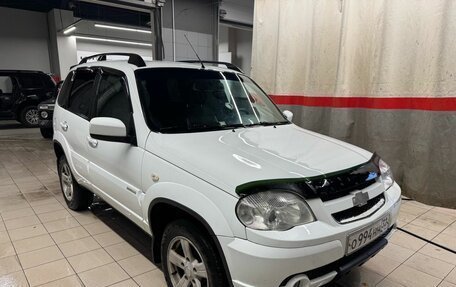 Chevrolet Niva I рестайлинг, 2015 год, 577 000 рублей, 2 фотография