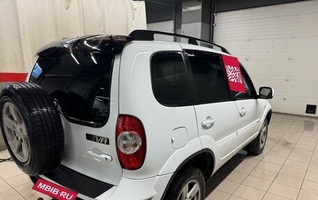 Chevrolet Niva I рестайлинг, 2015 год, 577 000 рублей, 3 фотография