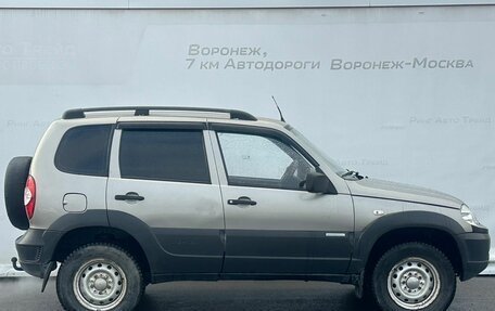 Chevrolet Niva I рестайлинг, 2011 год, 515 000 рублей, 6 фотография