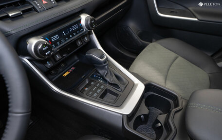 Toyota RAV4, 2025 год, 4 200 000 рублей, 15 фотография