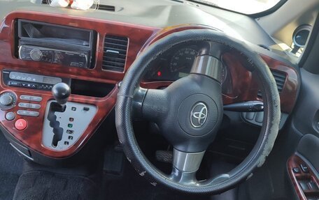 Toyota Wish II, 2005 год, 750 000 рублей, 3 фотография