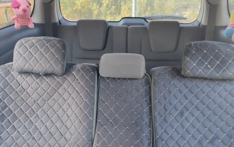 Toyota Wish II, 2005 год, 750 000 рублей, 4 фотография