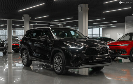 Toyota Highlander, 2025 год, 6 200 000 рублей, 2 фотография