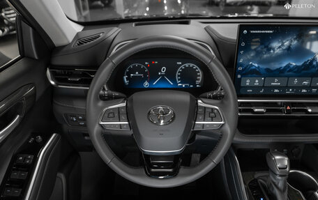 Toyota Highlander, 2025 год, 6 200 000 рублей, 11 фотография