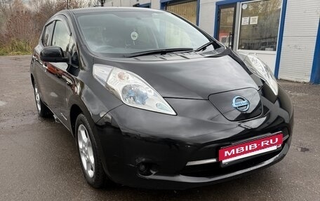 Nissan Leaf I, 2013 год, 1 120 000 рублей, 2 фотография