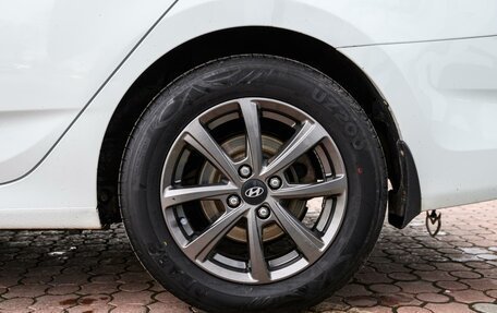 Hyundai Solaris II рестайлинг, 2011 год, 865 000 рублей, 7 фотография