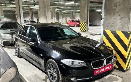 BMW 5 серия, 2012 год, 1 900 000 рублей, 2 фотография