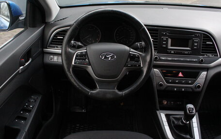 Hyundai Elantra VI рестайлинг, 2018 год, 1 395 000 рублей, 7 фотография