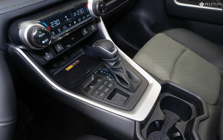 Toyota RAV4, 2025 год, 4 300 000 рублей, 15 фотография