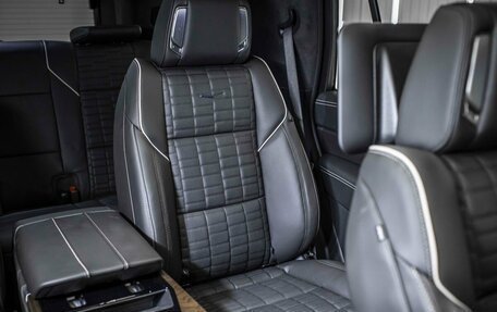 Cadillac Escalade V, 2025 год, 24 000 000 рублей, 26 фотография