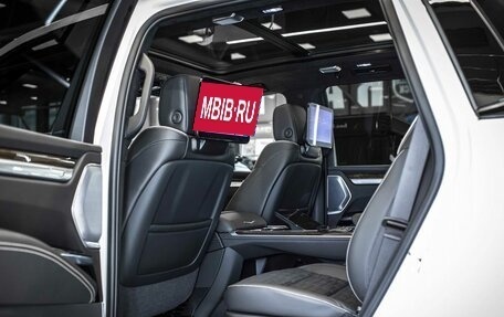 Cadillac Escalade V, 2025 год, 24 000 000 рублей, 16 фотография