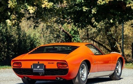 Lamborghini Miura, 1967 год, 280 000 000 рублей, 6 фотография