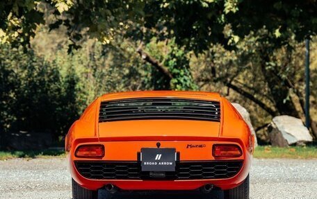 Lamborghini Miura, 1967 год, 280 000 000 рублей, 5 фотография