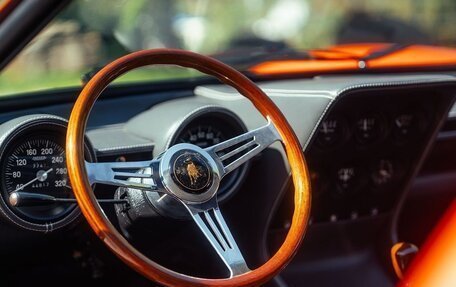 Lamborghini Miura, 1967 год, 280 000 000 рублей, 16 фотография