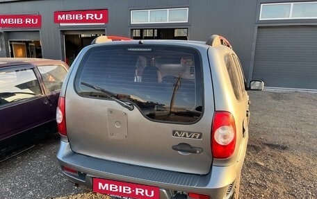 Chevrolet Niva I рестайлинг, 2012 год, 600 000 рублей, 3 фотография