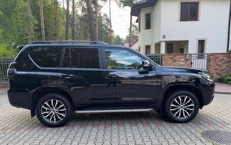 Toyota Land Cruiser, 2022 год, 6 260 000 рублей, 4 фотография