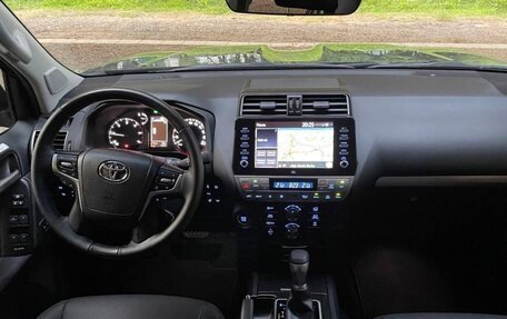 Toyota Land Cruiser, 2022 год, 6 260 000 рублей, 9 фотография